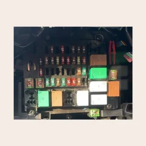 نصب دزدگیر روی خودرو 207 مولتی پلکس بدون سوکت فابریک